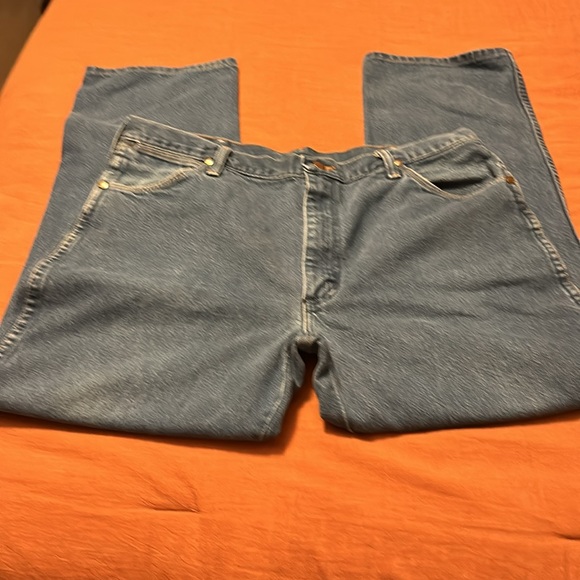 Wrangler men’s Jeans-38x30- Great condition - Picture 9 of 9